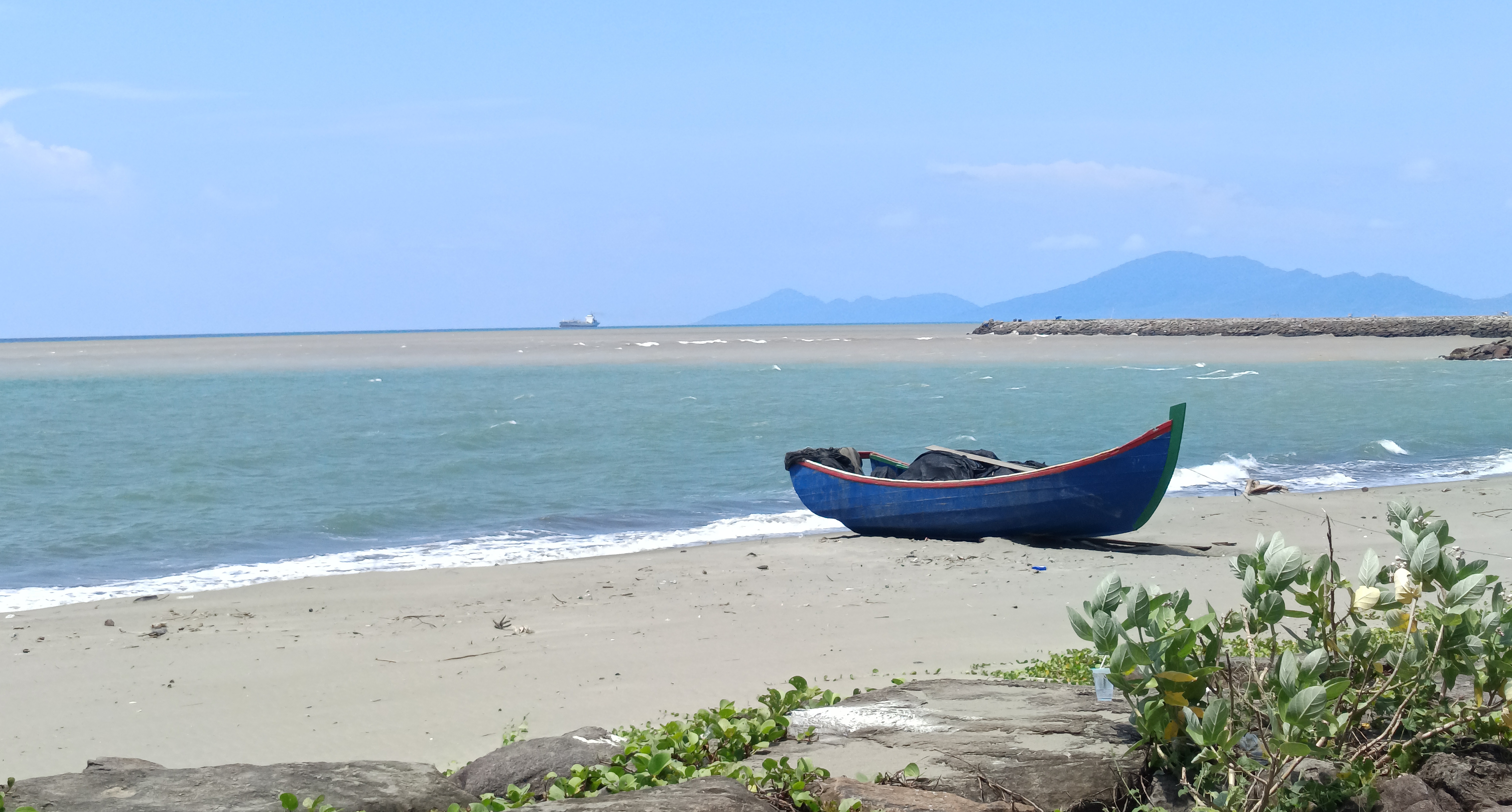 Laut Aceh 17 Maret 2026: waspada gelombang–angin, peluang ikan rendah, swell panjang menguat di barat Aceh